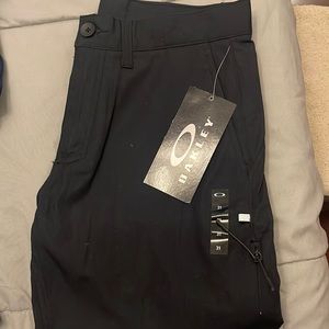 Oakley icon chino golf pants